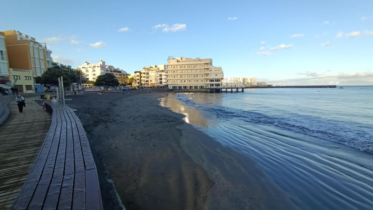 Alquilaencanarias El Medano Junto A La Playa Exterior foto